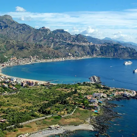 Tony & Doris * Giardini Naxos